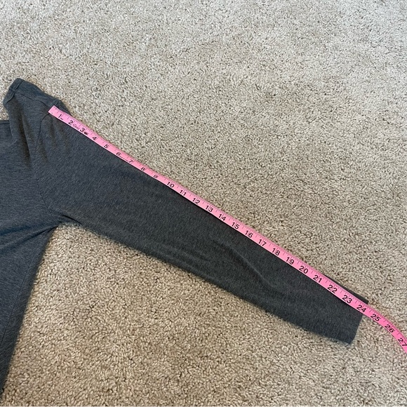 Lovers + Friends Long Sleeve Grey Low Back Tunic Women’s Size Medium - Picture 11 of 12